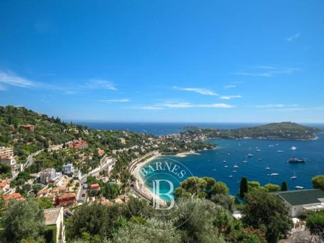VILLEFRANCHE SUR MER VILLA FAMILIALE VUE PANORAMIQUE MER ET CAP FERRAT
