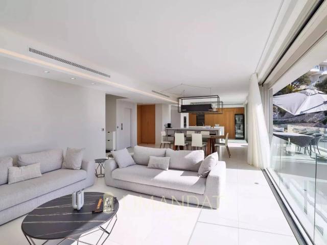 Villefranche sur Mer Contemporary Villa Panoramic View Heated Pool