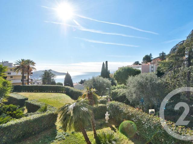 Villefranche sur Mer Dans une petite résidence de très bon. 74m² Villefranche sur Mer
