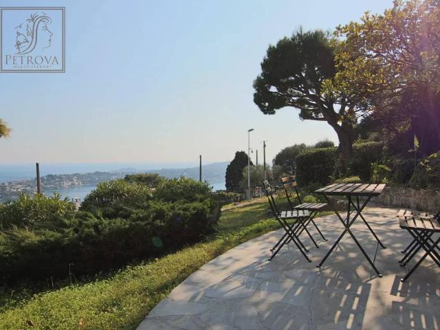 villefranche sur mer: new 2 room apartment for rent 60 m² panoramic sea view 275 m² garden