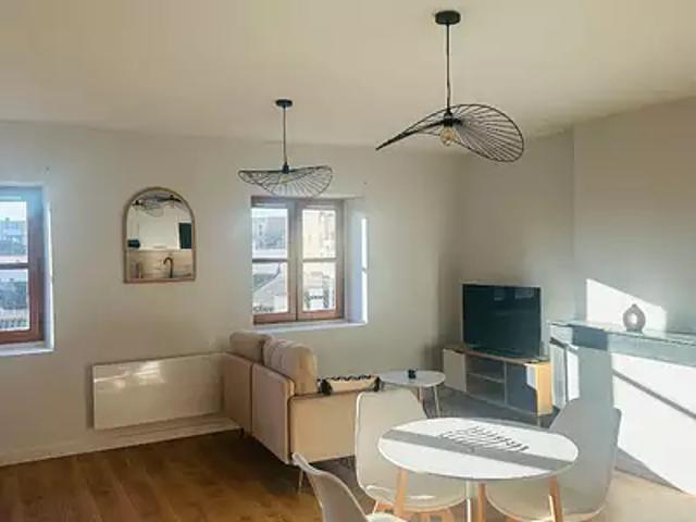 Villefranche sur Saône 69400 Location appartement 2 pièces t2 au dernier étage