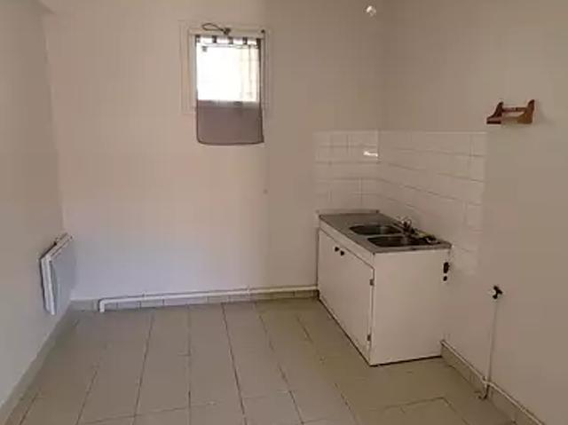 Villefranche sur Saône 69400 Location appartement 2 pièces t2 au dernier étage parking