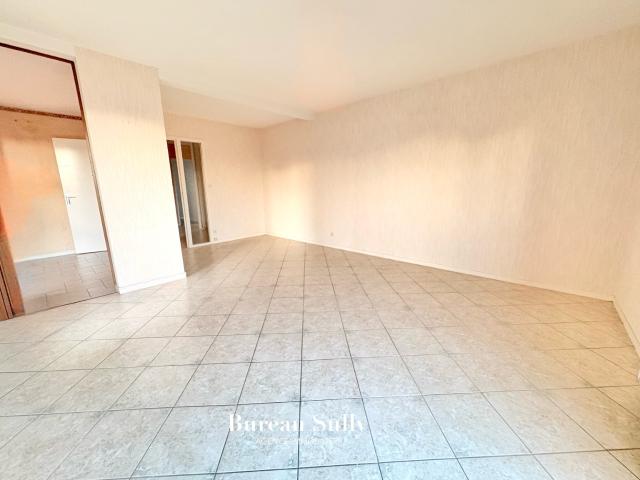 Villefranche sur Saône 69 400 Appartement 89, 74 m2 4 pièces balcon & garage, cave centre ville & gare SNC
