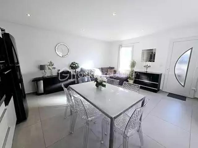 Villelaure 84530 Achat / Vente appartement 3 pièces t3 terrasse