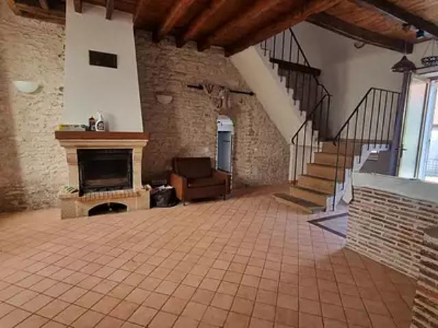 Villequiers 18800 Achat / Vente maison 5 pièces t5 au dernier étage cave