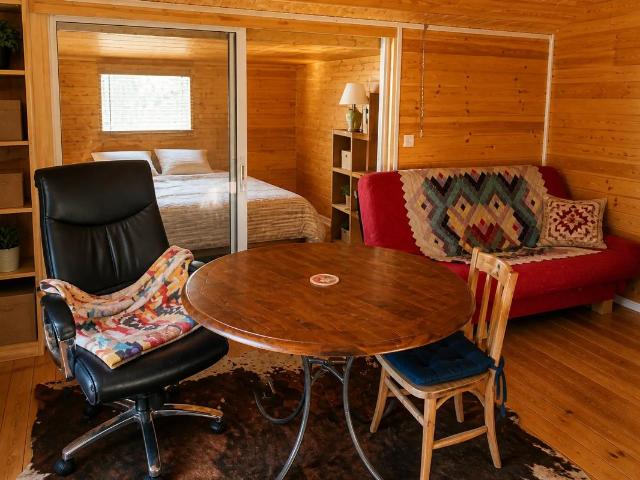 VILLERS LES BOIS – DEUX CHALETS EN BOIS – TERRAIN CLOS