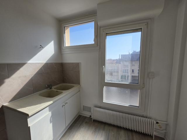 VILLERS LES NANCY BOULEVARD MARECHAL FOCH 2 PIECES