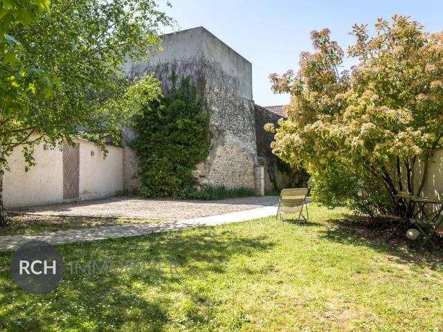 Villers Saint Fréderic Charmante maison ancienne dans un secte