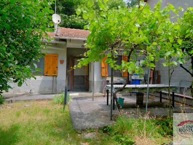 Villetta a schiera con giardino in località oltreacqua 11, Sassello
