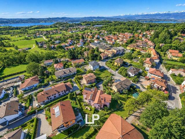 Villetta a Schiera di 267 mq in vendita Via Giuseppe Mazzini, 3, Casciago, Lombardia
