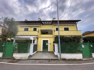 Villetta a schiera in affitto a Massa MS