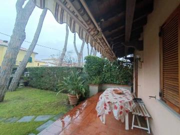 Villetta a schiera in affitto a Massa MS