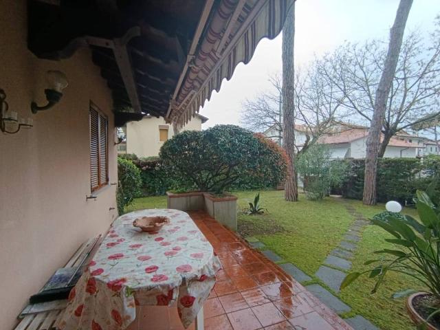 Villetta a schiera in affitto a Massa MS
