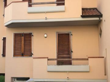 Villetta a schiera in affitto a Massa