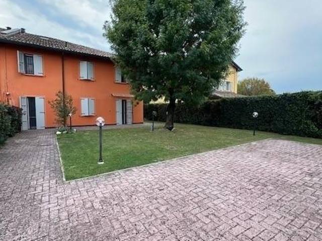 Villetta a schiera in affitto a Modena MO