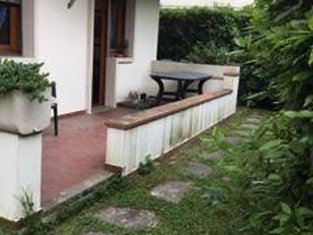 Villetta a schiera in affitto a Montignoso MS