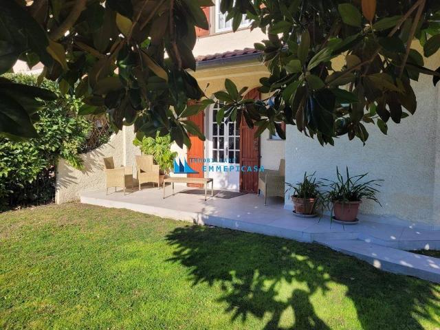 Villetta a schiera in affitto a Montignoso MS