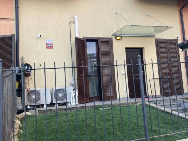 Villetta a schiera in affitto a Olgiate Comasco CO
