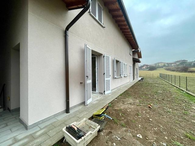 Villetta a schiera in affitto a Azzate VA