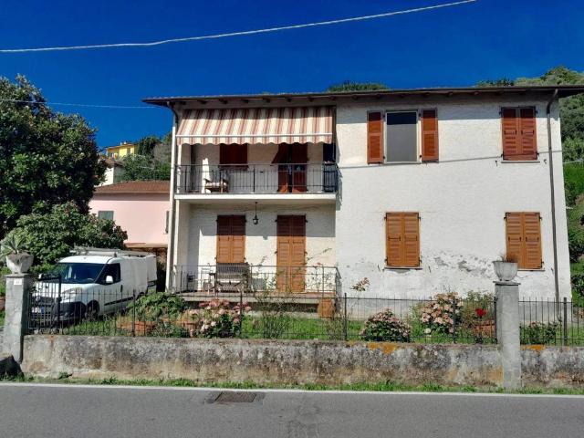 Villetta a schiera in affitto a Ameglia SP