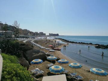 Ville Schiera in affitto a Via Eco