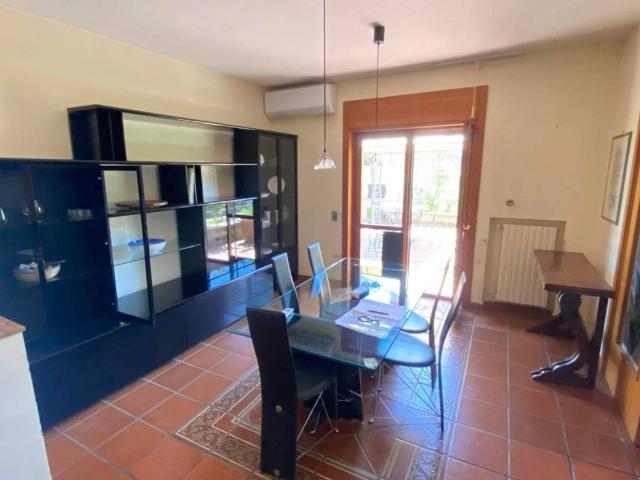 Villetta a schiera in affitto a Baronissi SA