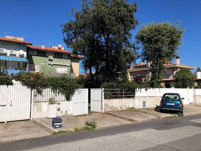 Villetta a schiera in affitto a Fiumicino RM