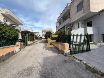 Via Staffetta, Napoli Campania - Piscina