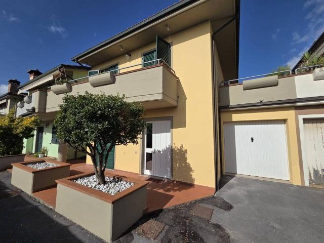 Villetta a schiera in affitto a Lucca LU