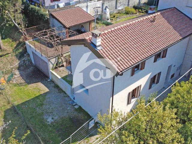 Villetta a schiera in affitto a Laveno Mombello VA