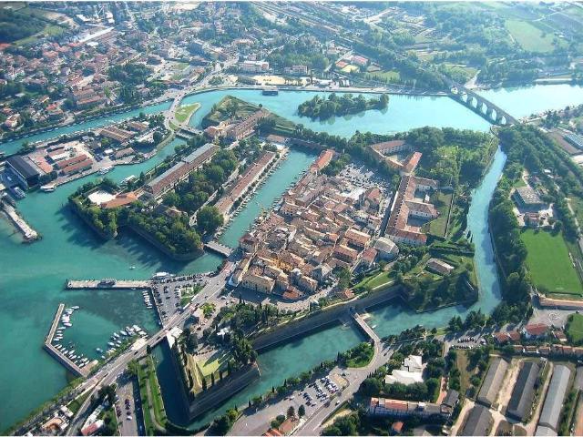 Villetta a schiera in affitto a Peschiera del Garda VR