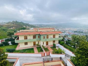 Pozzuoli Napoli, Napoli Campania - Giardino