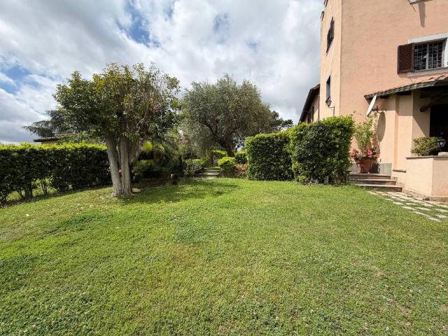 Villetta a schiera in affitto a Roma RM