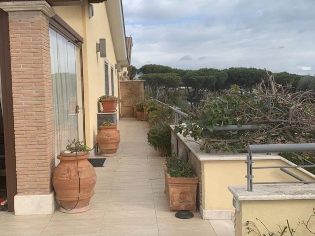 Villetta a schiera in affitto a Roma RM