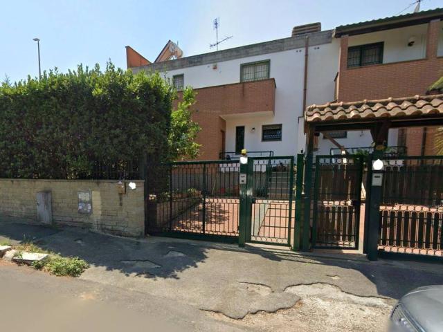 Villetta a schiera in affitto a Roma RM