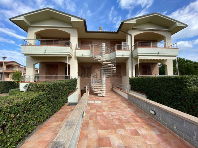 Villetta a schiera in affitto di 68 m² in Via Litoranea, 171