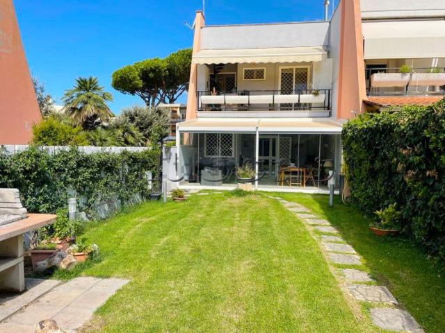 Villetta a schiera in affitto di 75 m² in Viale Castellammare, 44