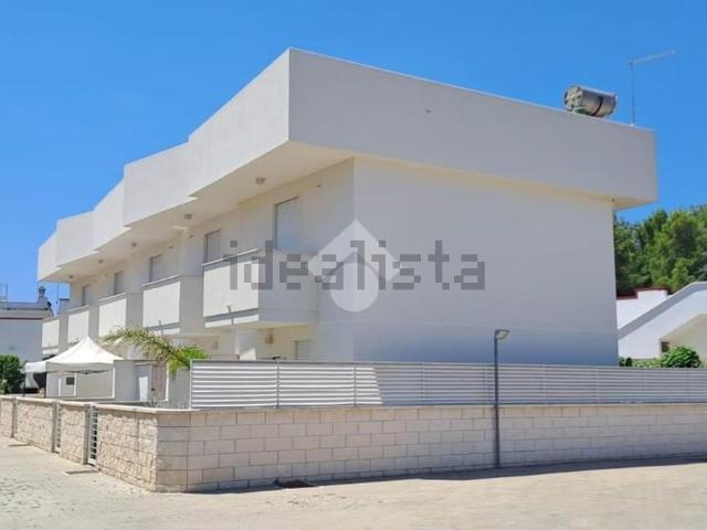 Villetta a schiera in affitto di 80 m² in Viale delle Gardenie, 62