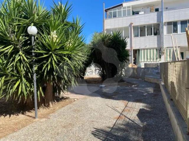 Villetta a schiera in affitto di 90 m² in Lungomare Cristoforo Colombo