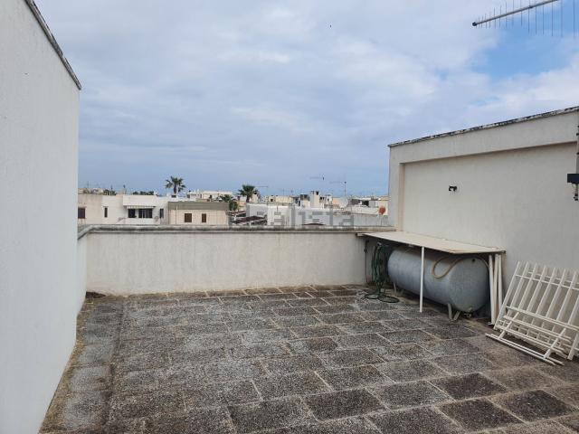 Villetta a schiera in affitto di 90 m² in Via durazzo