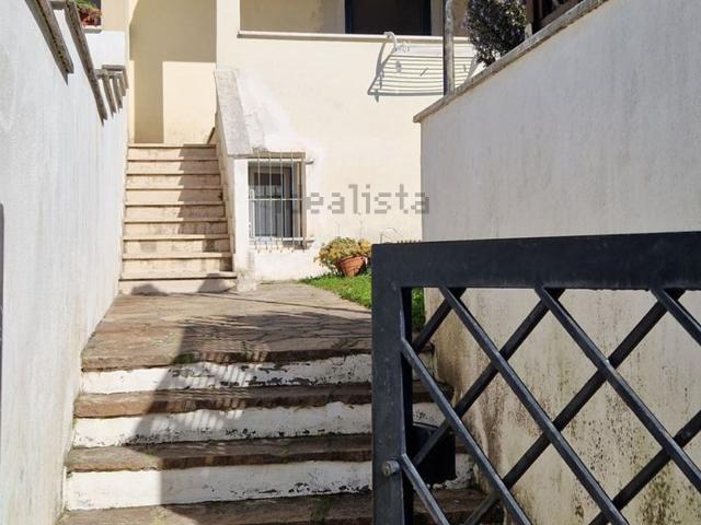 Villetta a schiera in affitto di 90 m² in Viale delle Dalie, 1