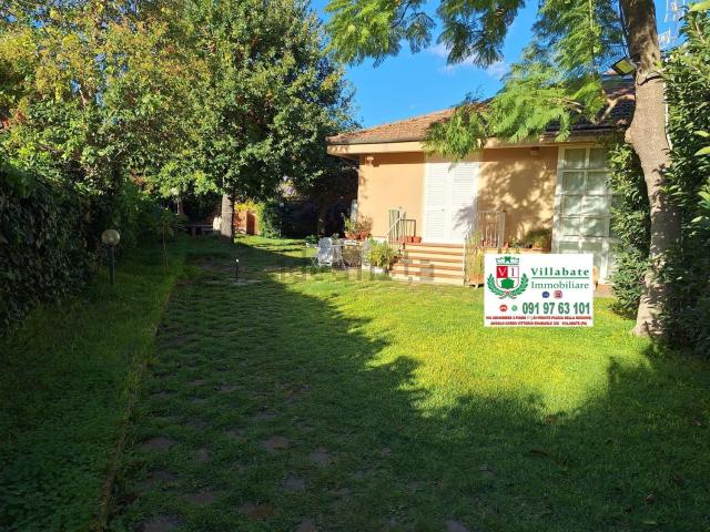 Villetta a schiera in affitto di 90 m² in Viale Venere