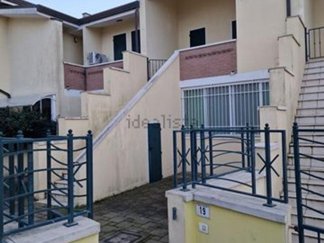 Villetta a schiera in affitto di 100 m² in Via madonna di campiglio