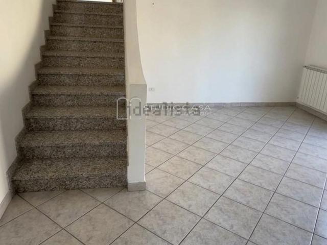 Villetta a schiera in affitto di 110 m² in Via dell&apos Arginone