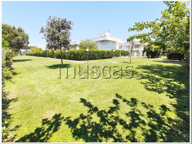 Villetta a schiera in affitto di 110 m² in Viale Castellammare, 44