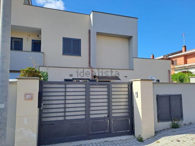 Villetta a schiera in affitto di 115 m² in Via della Stazione, 1