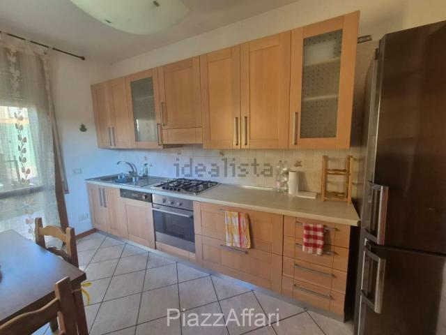 Villetta a schiera in affitto di 120 m² in Via Stazione