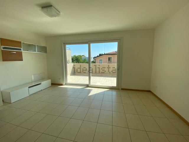 Villetta a schiera in affitto di 120 m² in Via Roma
