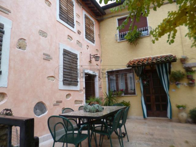 Villetta a schiera in affitto di 120 m² in Contrada Dai Guarda, 5