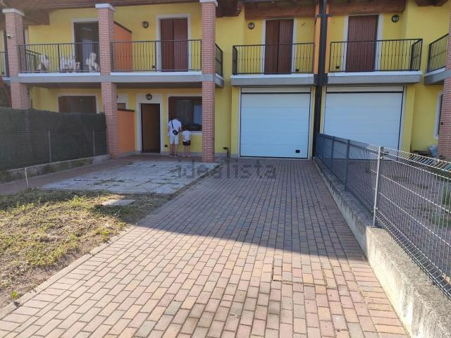 Villetta a schiera in affitto di 125 m² in Via Luigi Pirandello